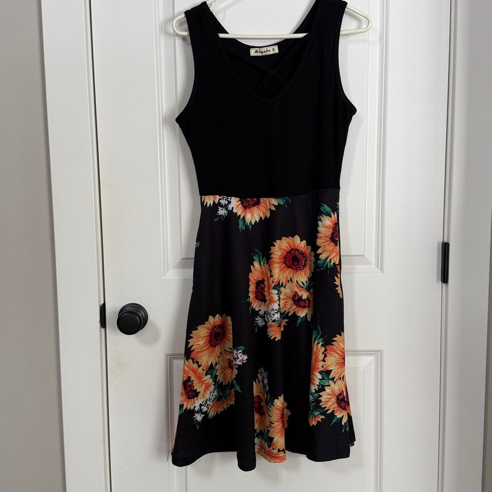 Black Midi Dress with Sunflower Print with pockets